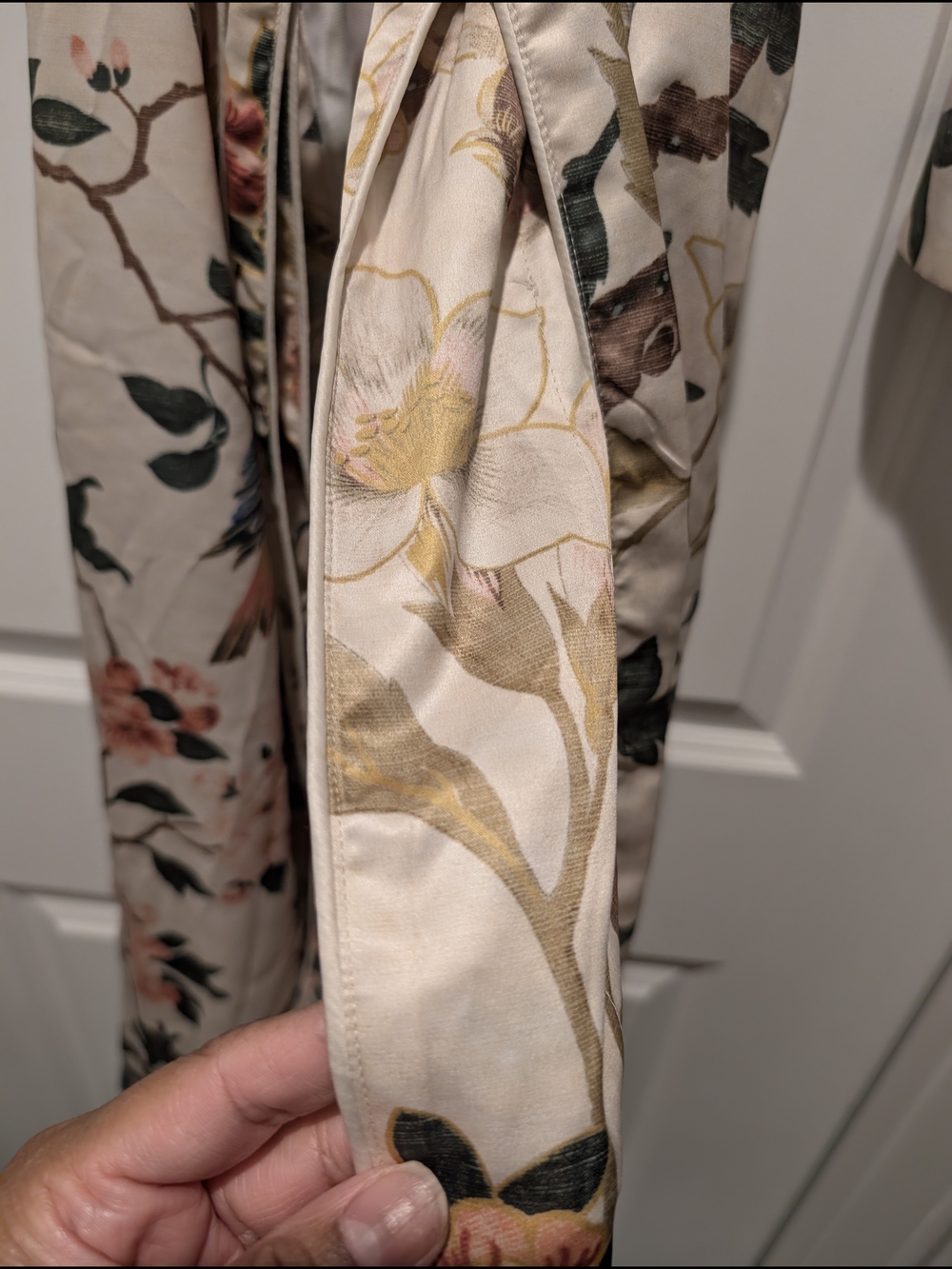Pottery Barn Nola Silky Piped Robe - Picture 6 of 11